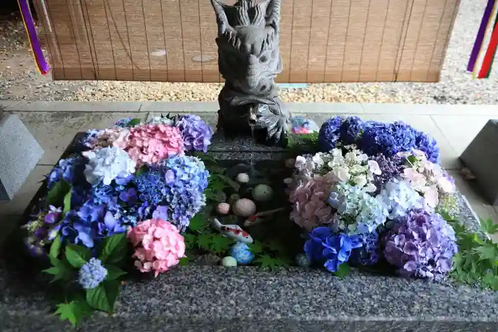 滑川神社 - 仕事と子どもの守り神の手水舎