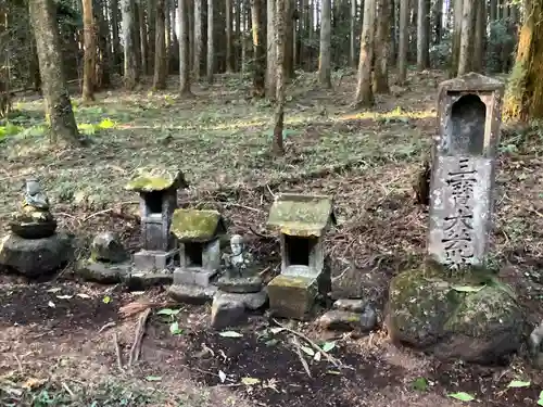 荊沢高龗神社の末社・摂社
