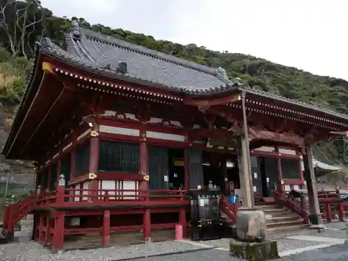 那古寺の本殿・本堂