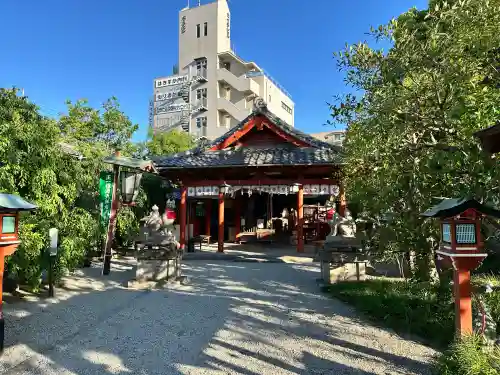 源九郎稲荷神社の{uncategorized: "未分類", other: "その他", undefined: "問題あり", building: "その他建物", grave: "お墓", sacred_gate: "鳥居", guardian: "狛犬", statue: "像", buddha: "仏像", history: "歴史", nature: "自然", garden: "庭園", animal: "動物", pagoda: "塔", temizu: "手水舎", mountain_gate: "山門・神門", sanctuary: "本殿・本堂", subordinate: "末社・摂社", art: "芸術", scenery: "景色", jizo: "地蔵", ema: "絵馬", goshuin: "御朱印", omikuji: "おみくじ", items: "授与品その他", amulet: "お守り", goshuincho: "御朱印帳", eats: "食事", festival: "お祭り", votive_dance: "神楽", shichigosan: "七五三参", wedding: "結婚式", experience: "体験その他", initially: "初詣", around: "周辺", anti_infection: "感染症対策"}