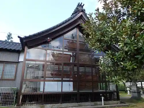 額西神社の本殿