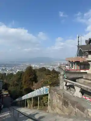 高良大社の{uncategorized: "未分類", other: "その他", undefined: "問題あり", building: "その他建物", grave: "お墓", sacred_gate: "鳥居", guardian: "狛犬", statue: "像", buddha: "仏像", history: "歴史", nature: "自然", garden: "庭園", animal: "動物", pagoda: "塔", temizu: "手水舎", mountain_gate: "山門・神門", sanctuary: "本殿・本堂", subordinate: "末社・摂社", art: "芸術", scenery: "景色", jizo: "地蔵", ema: "絵馬", goshuin: "御朱印", omikuji: "おみくじ", items: "授与品その他", amulet: "お守り", goshuincho: "御朱印帳", eats: "食事", festival: "お祭り", votive_dance: "神楽", shichigosan: "七五三参", wedding: "結婚式", experience: "体験その他", initially: "初詣", around: "周辺", anti_infection: "感染症対策"}
