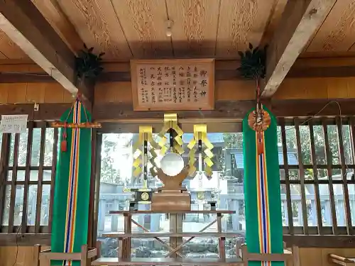 大神社の{uncategorized: "未分類", other: "その他", undefined: "問題あり", building: "その他建物", grave: "お墓", sacred_gate: "鳥居", guardian: "狛犬", statue: "像", buddha: "仏像", history: "歴史", nature: "自然", garden: "庭園", animal: "動物", pagoda: "塔", temizu: "手水舎", mountain_gate: "山門・神門", sanctuary: "本殿・本堂", subordinate: "末社・摂社", art: "芸術", scenery: "景色", jizo: "地蔵", ema: "絵馬", goshuin: "御朱印", omikuji: "おみくじ", items: "授与品その他", amulet: "お守り", goshuincho: "御朱印帳", eats: "食事", festival: "お祭り", votive_dance: "神楽", shichigosan: "七五三参", wedding: "結婚式", experience: "体験その他", initially: "初詣", around: "周辺", anti_infection: "感染症対策"}