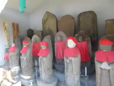 傍示堂石塔群の地蔵