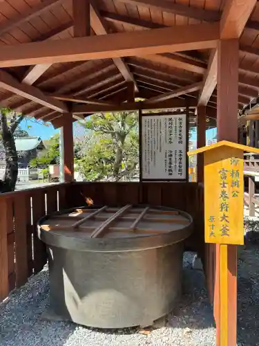 日枝神社の{uncategorized: "未分類", other: "その他", undefined: "問題あり", building: "その他建物", grave: "お墓", sacred_gate: "鳥居", guardian: "狛犬", statue: "像", buddha: "仏像", history: "歴史", nature: "自然", garden: "庭園", animal: "動物", pagoda: "塔", temizu: "手水舎", mountain_gate: "山門・神門", sanctuary: "本殿・本堂", subordinate: "末社・摂社", art: "芸術", scenery: "景色", jizo: "地蔵", ema: "絵馬", goshuin: "御朱印", omikuji: "おみくじ", items: "授与品その他", amulet: "お守り", goshuincho: "御朱印帳", eats: "食事", festival: "お祭り", votive_dance: "神楽", shichigosan: "七五三参", wedding: "結婚式", experience: "体験その他", initially: "初詣", around: "周辺", anti_infection: "感染症対策"}