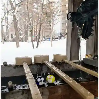 彌彦神社　(伊夜日子神社)の手水舎