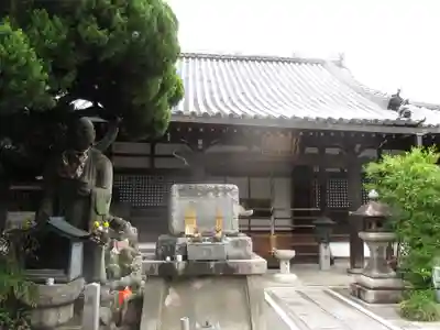 高山寺の本殿・本堂