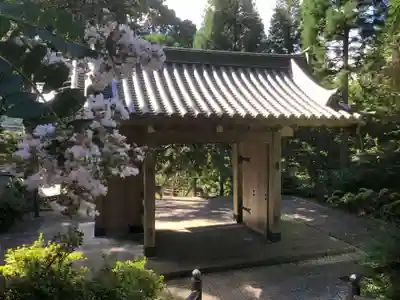 忉利天上寺の山門・神門
