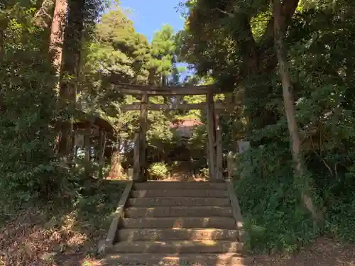 脇鷹神社の鳥居