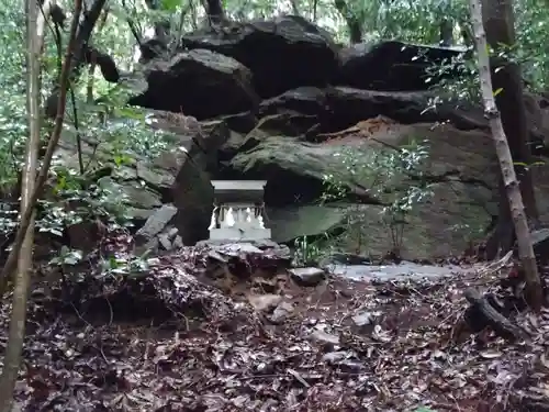 岩畳神社の本殿・本堂
