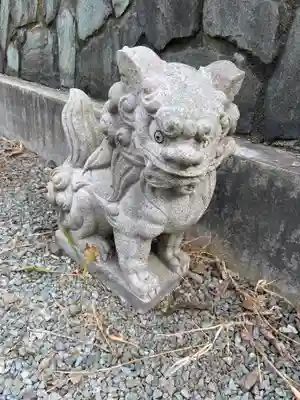 朝日神社の狛犬