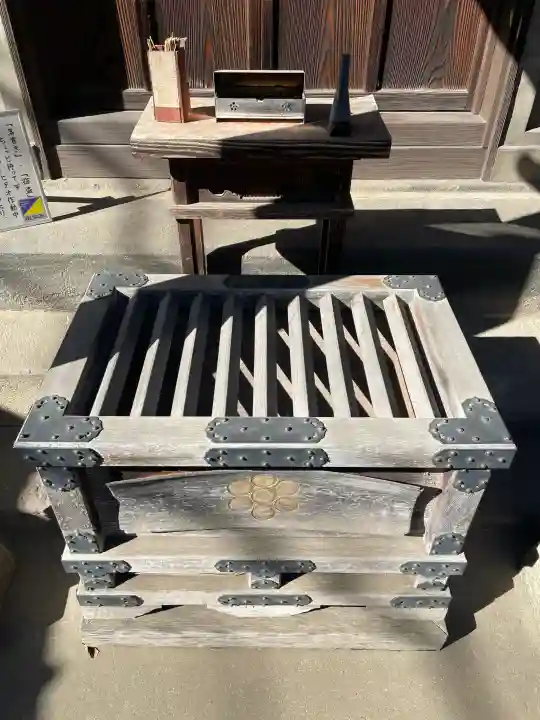 浩妙寺の{uncategorized: "未分類", other: "その他", undefined: "問題あり", building: "その他建物", grave: "お墓", sacred_gate: "鳥居", guardian: "狛犬", statue: "像", buddha: "仏像", history: "歴史", nature: "自然", garden: "庭園", animal: "動物", pagoda: "塔", temizu: "手水舎", mountain_gate: "山門・神門", sanctuary: "本殿・本堂", subordinate: "末社・摂社", art: "芸術", scenery: "景色", jizo: "地蔵", ema: "絵馬", goshuin: "御朱印", omikuji: "おみくじ", items: "授与品その他", amulet: "お守り", goshuincho: "御朱印帳", eats: "食事", festival: "お祭り", votive_dance: "神楽", shichigosan: "七五三参", wedding: "結婚式", experience: "体験その他", initially: "初詣", around: "周辺", anti_infection: "感染症対策"}