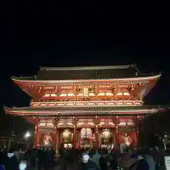 浅草寺の山門