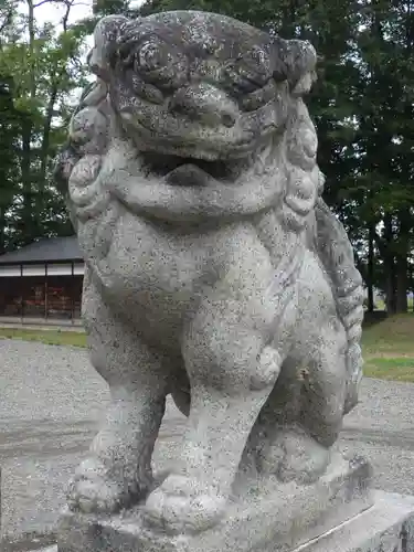 美深神社の狛犬