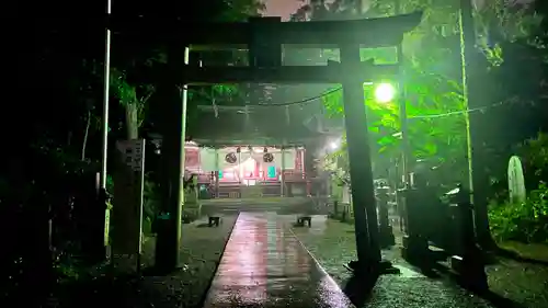 白根神社の鳥居