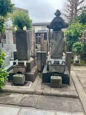 大龍寺の{uncategorized: "未分類", other: "その他", undefined: "問題あり", building: "その他建物", grave: "お墓", sacred_gate: "鳥居", guardian: "狛犬", statue: "像", buddha: "仏像", history: "歴史", nature: "自然", garden: "庭園", animal: "動物", pagoda: "塔", temizu: "手水舎", mountain_gate: "山門・神門", sanctuary: "本殿・本堂", subordinate: "末社・摂社", art: "芸術", scenery: "景色", jizo: "地蔵", ema: "絵馬", goshuin: "御朱印", omikuji: "おみくじ", items: "授与品その他", amulet: "お守り", goshuincho: "御朱印帳", eats: "食事", festival: "お祭り", votive_dance: "神楽", shichigosan: "七五三参", wedding: "結婚式", experience: "体験その他", initially: "初詣", around: "周辺", anti_infection: "感染症対策"}