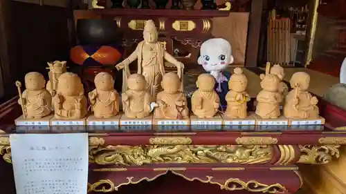 宝満寺の像