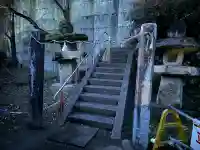 湯神社の{uncategorized: "未分類", other: "その他", undefined: "問題あり", building: "その他建物", grave: "お墓", sacred_gate: "鳥居", guardian: "狛犬", statue: "像", buddha: "仏像", history: "歴史", nature: "自然", garden: "庭園", animal: "動物", pagoda: "塔", temizu: "手水舎", mountain_gate: "山門・神門", sanctuary: "本殿・本堂", subordinate: "末社・摂社", art: "芸術", scenery: "景色", jizo: "地蔵", ema: "絵馬", goshuin: "御朱印", omikuji: "おみくじ", items: "授与品その他", amulet: "お守り", goshuincho: "御朱印帳", eats: "食事", festival: "お祭り", votive_dance: "神楽", shichigosan: "七五三参", wedding: "結婚式", experience: "体験その他", initially: "初詣", around: "周辺", anti_infection: "感染症対策"}