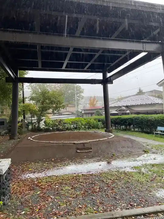 山中諏訪神社(山梨県)