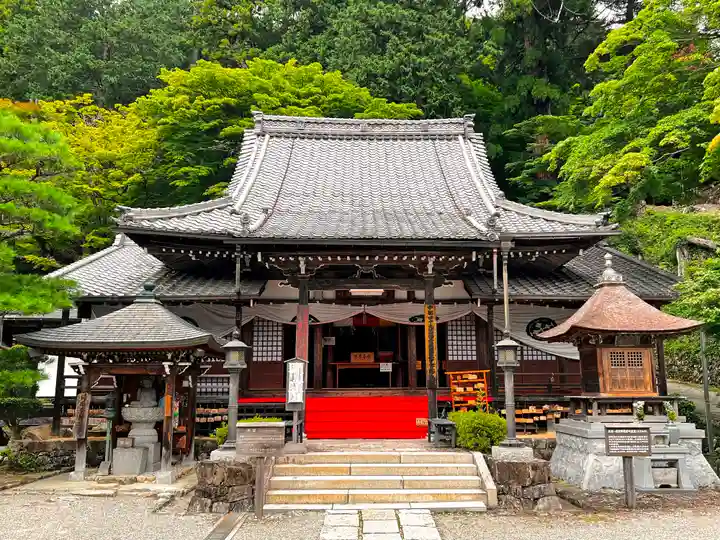 温泉寺の本殿・本堂
