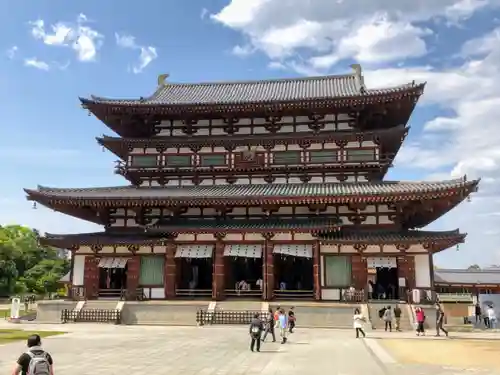 薬師寺の本殿・本堂