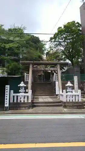 （芝生）浅間神社の鳥居