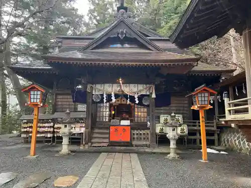 新倉富士浅間神社の本殿