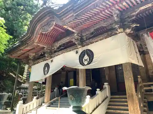 満願寺の本殿・本堂