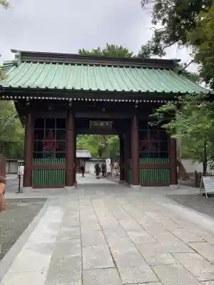 高徳院の山門・神門