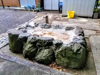 世木神社の手水舎