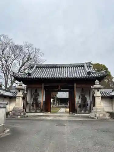 恩徳寺の山門・神門