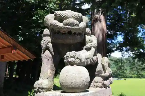 高司神社〜むすびの神の鎮まる社〜の狛犬