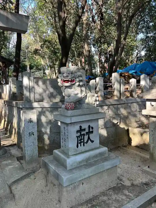 八劔神社(森孝)の狛犬