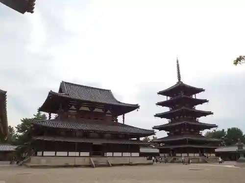 法隆寺の本殿