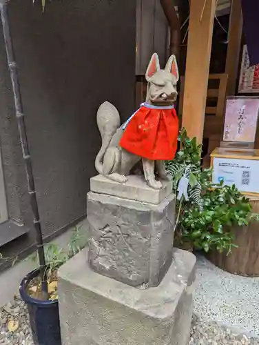 五十稲荷神社(栄寿稲荷神社)の狛犬