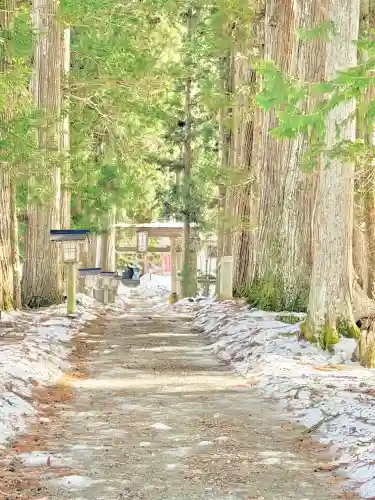早池峯神社の{uncategorized: "未分類", other: "その他", undefined: "問題あり", building: "その他建物", grave: "お墓", sacred_gate: "鳥居", guardian: "狛犬", statue: "像", buddha: "仏像", history: "歴史", nature: "自然", garden: "庭園", animal: "動物", pagoda: "塔", temizu: "手水舎", mountain_gate: "山門・神門", sanctuary: "本殿・本堂", subordinate: "末社・摂社", art: "芸術", scenery: "景色", jizo: "地蔵", ema: "絵馬", goshuin: "御朱印", omikuji: "おみくじ", items: "授与品その他", amulet: "お守り", goshuincho: "御朱印帳", eats: "食事", festival: "お祭り", votive_dance: "神楽", shichigosan: "七五三参", wedding: "結婚式", experience: "体験その他", initially: "初詣", around: "周辺", anti_infection: "感染症対策"}