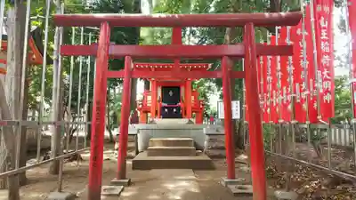 山王稲穂神社の鳥居