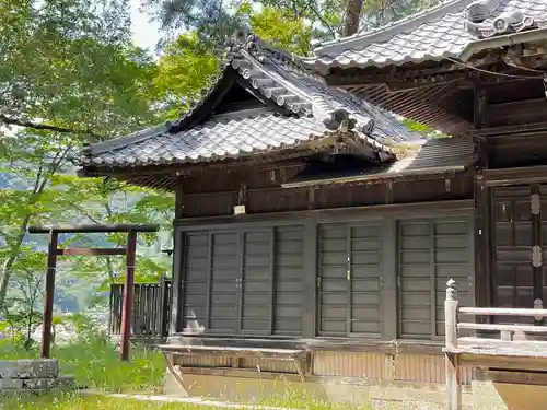 健御名方富命彦神別神社の本殿