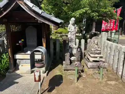 長久寺の{uncategorized: "未分類", other: "その他", undefined: "問題あり", building: "その他建物", grave: "お墓", sacred_gate: "鳥居", guardian: "狛犬", statue: "像", buddha: "仏像", history: "歴史", nature: "自然", garden: "庭園", animal: "動物", pagoda: "塔", temizu: "手水舎", mountain_gate: "山門・神門", sanctuary: "本殿・本堂", subordinate: "末社・摂社", art: "芸術", scenery: "景色", jizo: "地蔵", ema: "絵馬", goshuin: "御朱印", omikuji: "おみくじ", items: "授与品その他", amulet: "お守り", goshuincho: "御朱印帳", eats: "食事", festival: "お祭り", votive_dance: "神楽", shichigosan: "七五三参", wedding: "結婚式", experience: "体験その他", initially: "初詣", around: "周辺", anti_infection: "感染症対策"}
