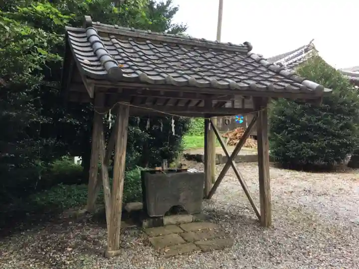 網戸神社の手水舎