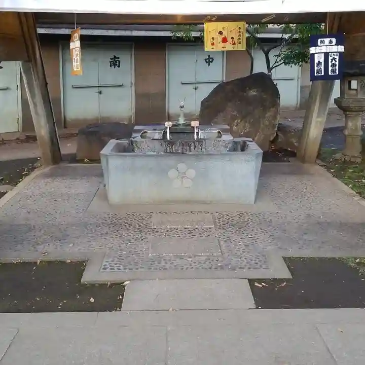 新井天神北野神社の手水舎