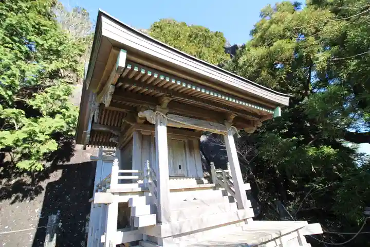 筑波山神社 女体山御本殿の末社・摂社