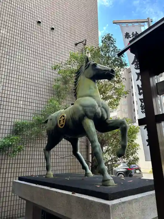 久屋金刀比羅神社の{uncategorized: "未分類", other: "その他", undefined: "問題あり", building: "その他建物", grave: "お墓", sacred_gate: "鳥居", guardian: "狛犬", statue: "像", buddha: "仏像", history: "歴史", nature: "自然", garden: "庭園", animal: "動物", pagoda: "塔", temizu: "手水舎", mountain_gate: "山門・神門", sanctuary: "本殿・本堂", subordinate: "末社・摂社", art: "芸術", scenery: "景色", jizo: "地蔵", ema: "絵馬", goshuin: "御朱印", omikuji: "おみくじ", items: "授与品その他", amulet: "お守り", goshuincho: "御朱印帳", eats: "食事", festival: "お祭り", votive_dance: "神楽", shichigosan: "七五三参", wedding: "結婚式", experience: "体験その他", initially: "初詣", around: "周辺", anti_infection: "感染症対策"}