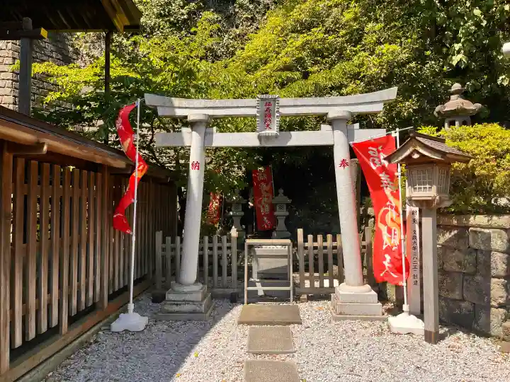 叶神社 (西叶神社)の{uncategorized: "未分類", other: "その他", undefined: "問題あり", building: "その他建物", grave: "お墓", sacred_gate: "鳥居", guardian: "狛犬", statue: "像", buddha: "仏像", history: "歴史", nature: "自然", garden: "庭園", animal: "動物", pagoda: "塔", temizu: "手水舎", mountain_gate: "山門・神門", sanctuary: "本殿・本堂", subordinate: "末社・摂社", art: "芸術", scenery: "景色", jizo: "地蔵", ema: "絵馬", goshuin: "御朱印", omikuji: "おみくじ", items: "授与品その他", amulet: "お守り", goshuincho: "御朱印帳", eats: "食事", festival: "お祭り", votive_dance: "神楽", shichigosan: "七五三参", wedding: "結婚式", experience: "体験その他", initially: "初詣", around: "周辺", anti_infection: "感染症対策"}