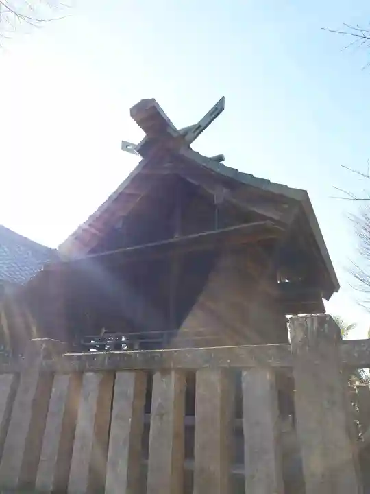 氷川神社の{uncategorized: "未分類", other: "その他", undefined: "問題あり", building: "その他建物", grave: "お墓", sacred_gate: "鳥居", guardian: "狛犬", statue: "像", buddha: "仏像", history: "歴史", nature: "自然", garden: "庭園", animal: "動物", pagoda: "塔", temizu: "手水舎", mountain_gate: "山門・神門", sanctuary: "本殿・本堂", subordinate: "末社・摂社", art: "芸術", scenery: "景色", jizo: "地蔵", ema: "絵馬", goshuin: "御朱印", omikuji: "おみくじ", items: "授与品その他", amulet: "お守り", goshuincho: "御朱印帳", eats: "食事", festival: "お祭り", votive_dance: "神楽", shichigosan: "七五三参", wedding: "結婚式", experience: "体験その他", initially: "初詣", around: "周辺", anti_infection: "感染症対策"}