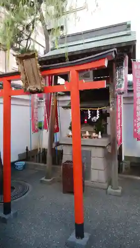 松坂稲荷大明神の鳥居