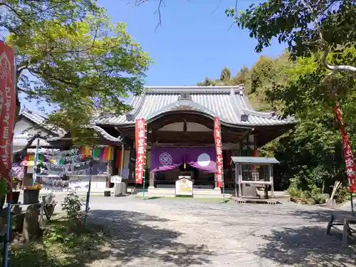 瀧法寺の本殿・本堂