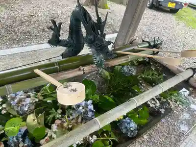 二上射水神社の手水舎