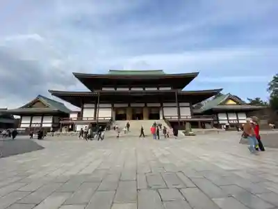 成田山新勝寺の本殿・本堂
