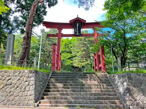 健御名方富命彦神別神社の鳥居